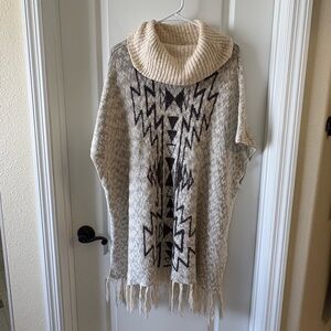 Billabong Black and Cream Geometric Knit Fringe Sweater Shawl Poncho Small